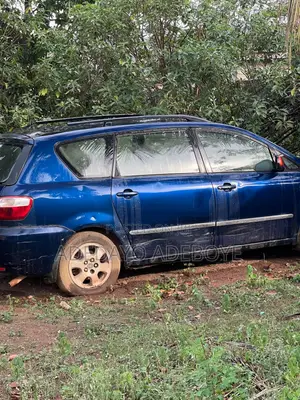 Toyota Avensis 2008 Blue