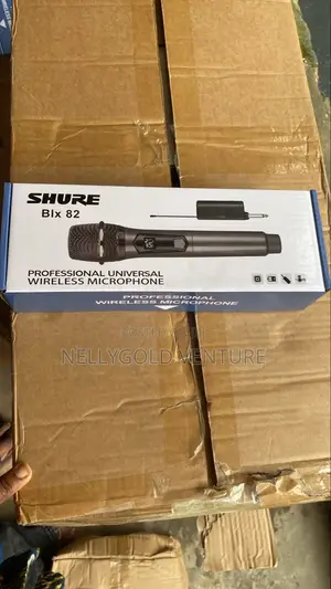 SHURE BLX 82 Wireless Microphone