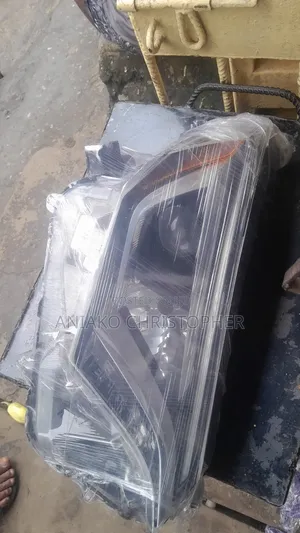 Full Light Toyota Rav 4 0 18 Right