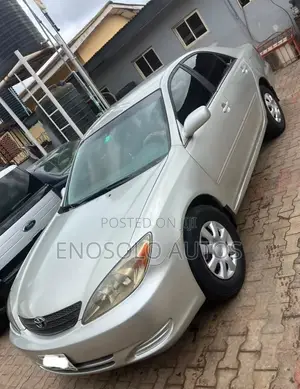 Toyota Camry 2004 Gray