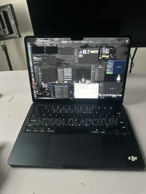 Laptop Apple MacBook Air 2025 M4 16GB Apple M4 Max SSD 256GB