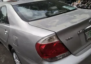 Toyota Camry 2004 Silver