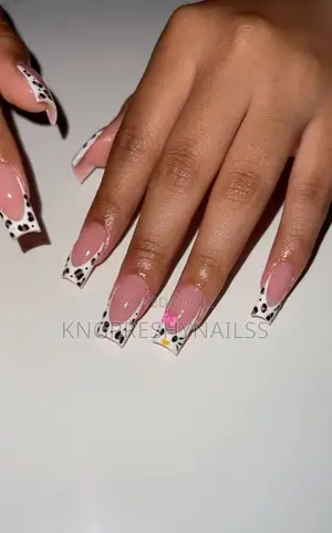 KngpreshyNails
