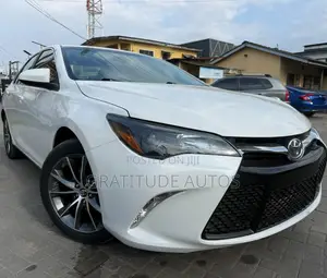 Toyota Camry XSE 4dr Sedan (3.5L 6cyl 6A) 2015 White