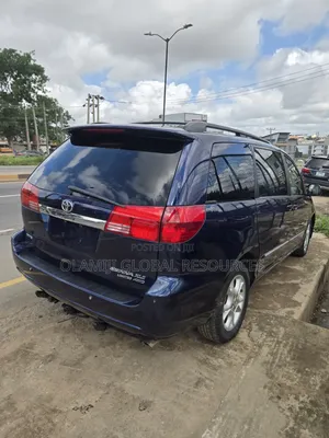 Toyota Sienna 2005 Blue