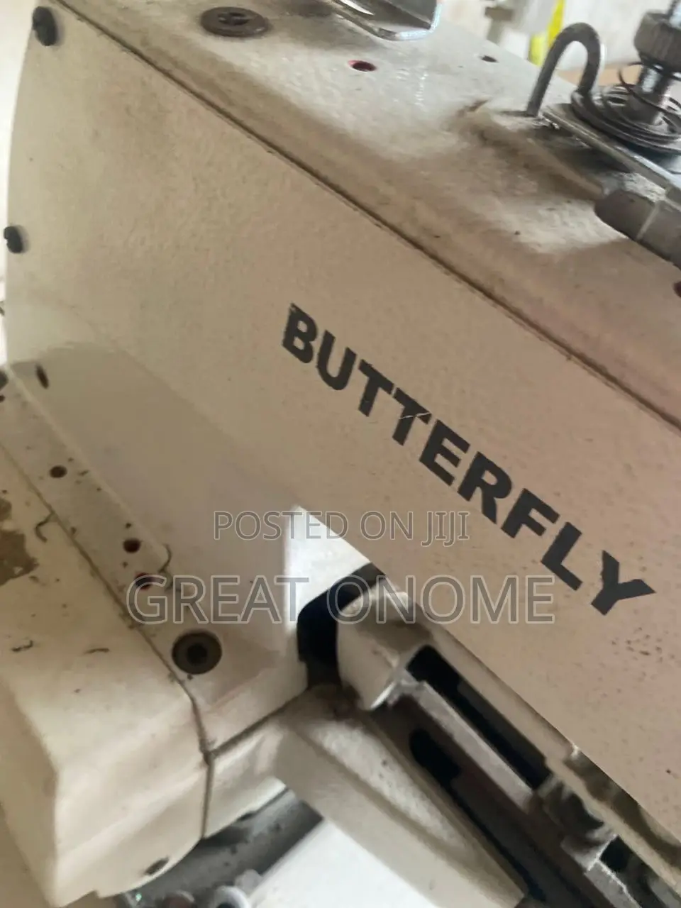 Buttontaker Machine