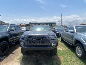 Toyota Tacoma 2017 Gray