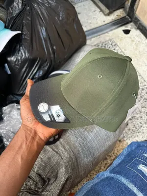 Two Tone Gradient Face Cap