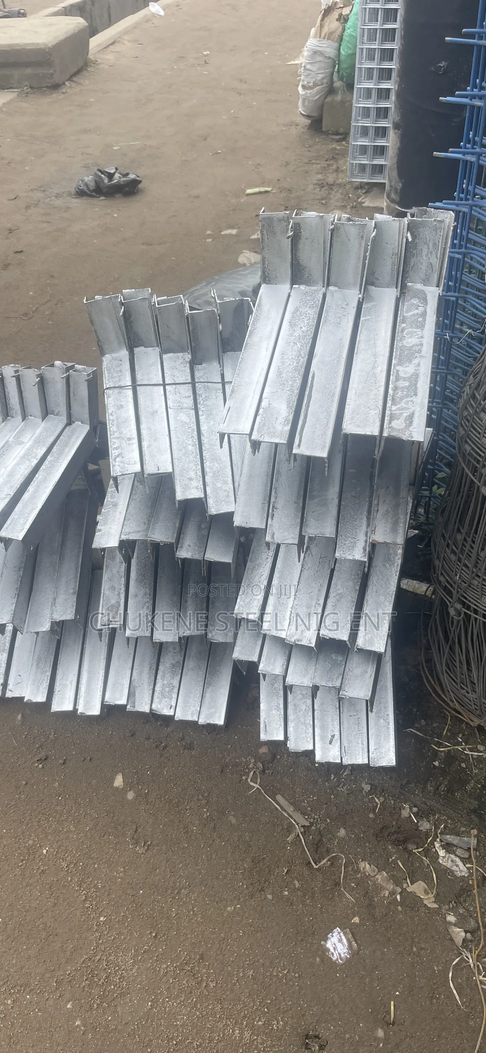 Stainless Barb Wire and Angle Bar