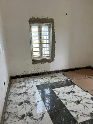 2bdrm Block of Flats in Apo, Guze for sale