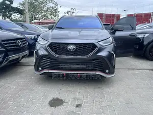 Toyota Highlander 2022 Gray