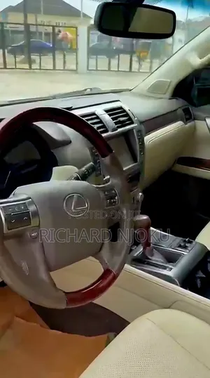Lexus GX 2016 Silver