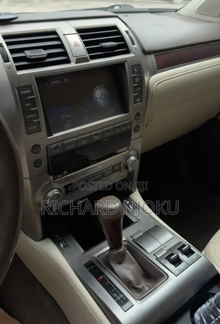 Lexus GX 2016 Silver