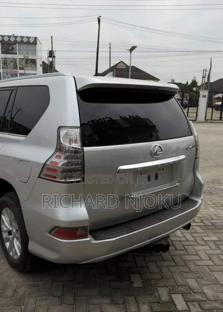 Lexus GX 2016 Silver