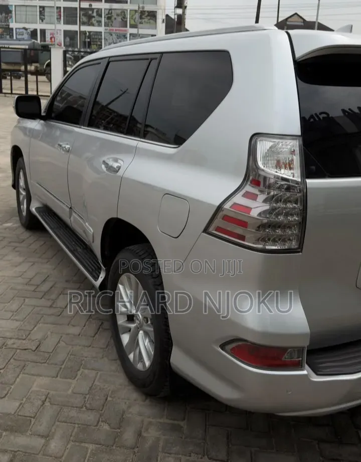 Lexus GX 2016 Silver