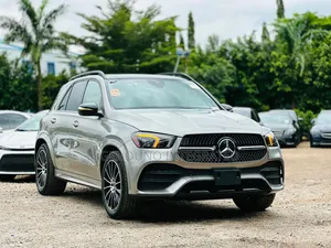 Mercedes-Benz GLE-Class 2023 Beige