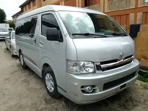 Toyota HiAce 2012 Silver