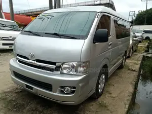 Toyota HiAce 2012 Silver