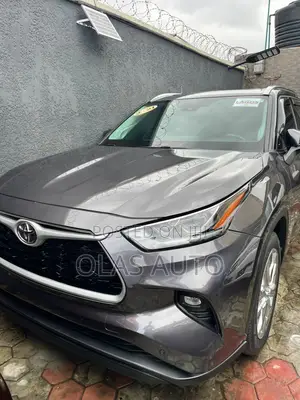 Toyota Highlander 2021 Gray