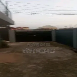 3bdrm Block of Flats in Oworonshoki / Gbagada for rent