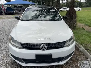 Volkswagen Passat 2012 White