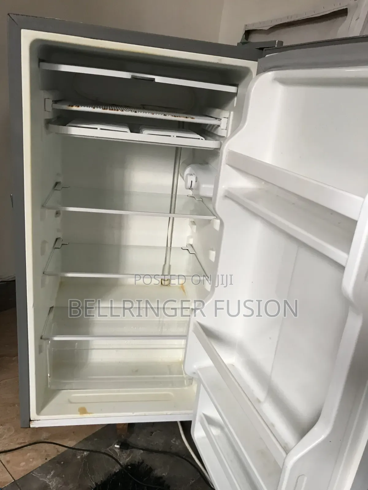 Scanfrost Refrigerator