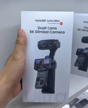 Insta360 Luna Ultra Vlogging Camera With Dual Leica Lenses