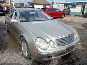 Mercedes-Benz E320 2003 Gold