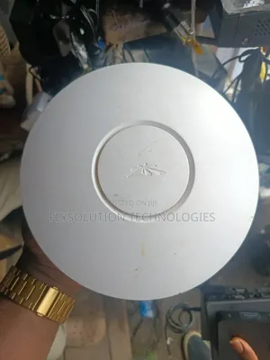 UniFi Ubiquiti AP Long-Range (UAP-LR) Long Range Wireless Access Point