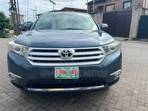 Toyota Highlander 2012 Blue