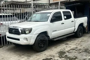 Toyota Tacoma 2011 White