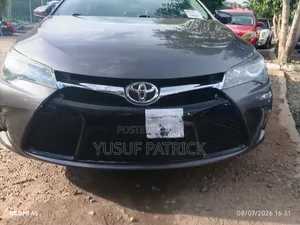 Toyota Camry 2016 Gray