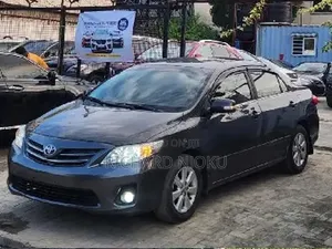 Toyota Corolla 2012 Gray