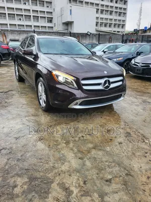 Mercedes-Benz GLA-Class 2016 Brown