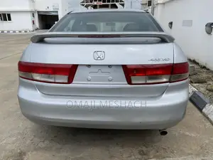 Honda Accord 2004 Silver