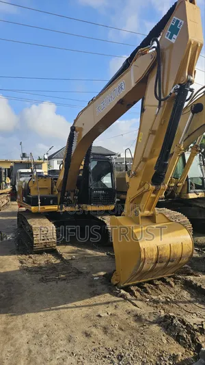 320D2L Excavator (Foreign Used) Japan Import