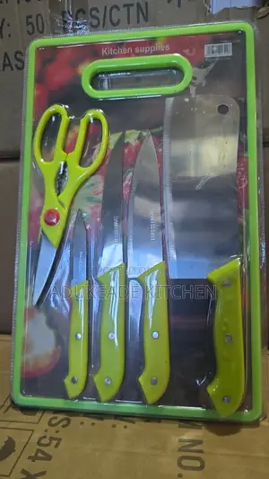 Kitchen Knives Sets With a Chopping Board