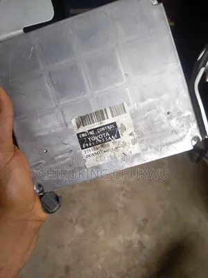 2.4 Camry Lexus ES330 ECU Brainbox.