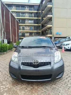 Toyota Yaris 1.5 Liftback Automatic 2009 Gray