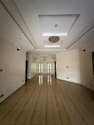 3bdrm Apartment in Kolapo Ishola Gra, Akobo for rent