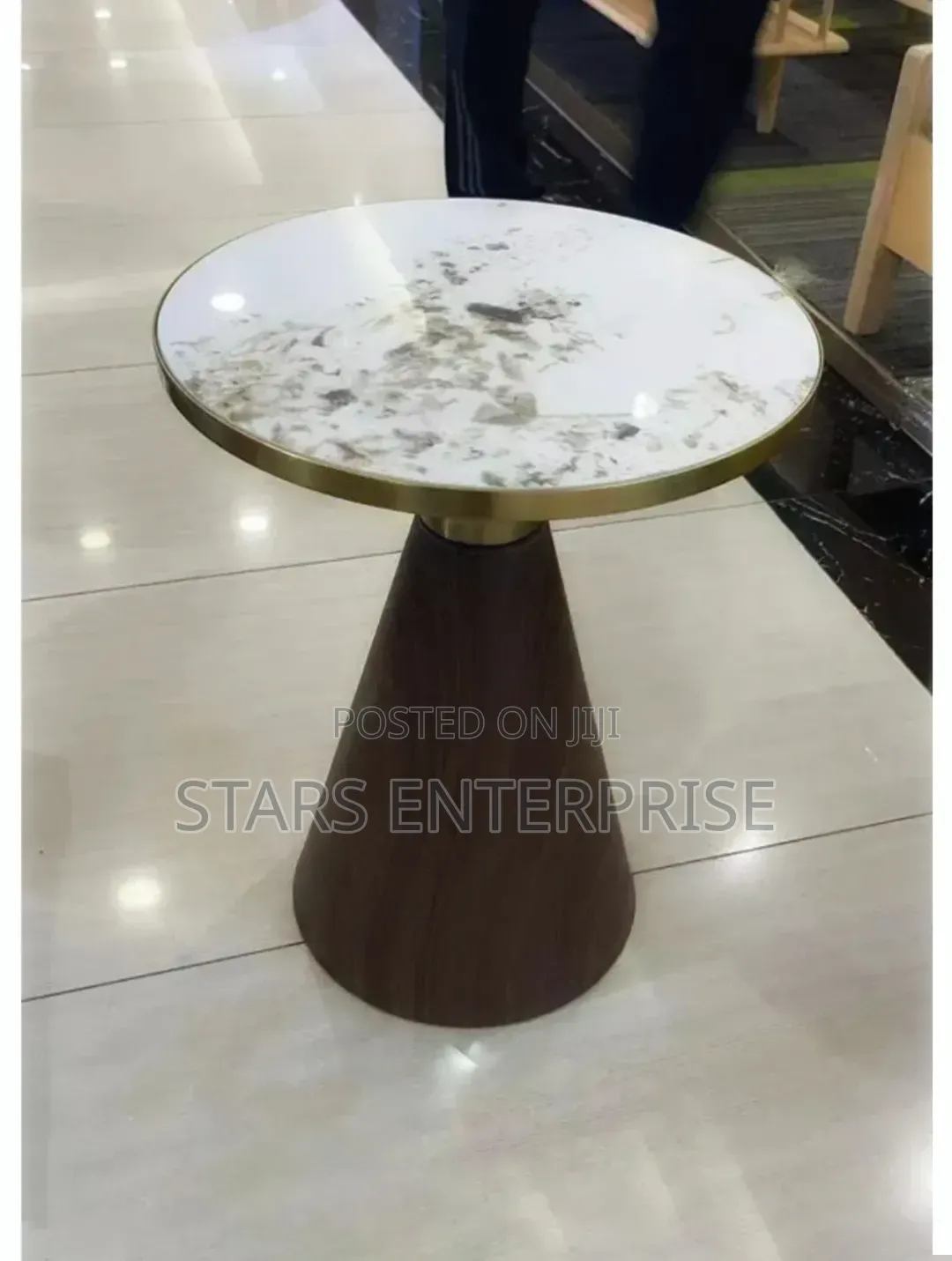 Side Stool / Modern Corner Table