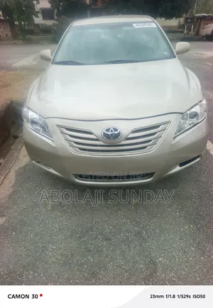 Toyota Camry 2008 Gold