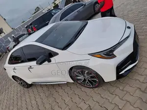 Toyota Corolla 2020 White