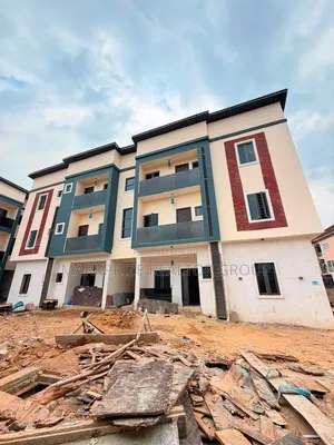 2bdrm Apartment in Surulere Lagos for sale