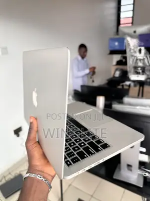 Laptop Apple MacBook 2015 8GB Intel Core i5 SSD 250GB