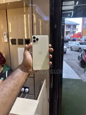 Apple iPhone 11 Pro Max 64 GB Gold