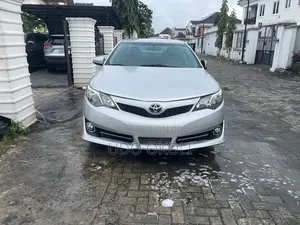 Toyota Camry 2014 Silver