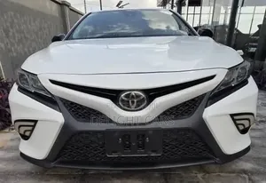 Toyota Camry SE Nightshade 2021 White