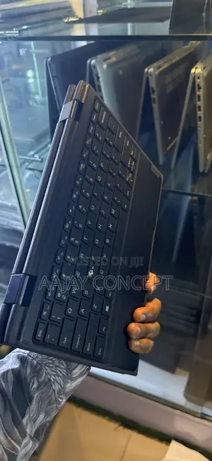 Laptop Lenovo 300e 4GB Intel Celeron SSD 128GB