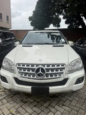 Mercedes-Benz M Class 2011 White